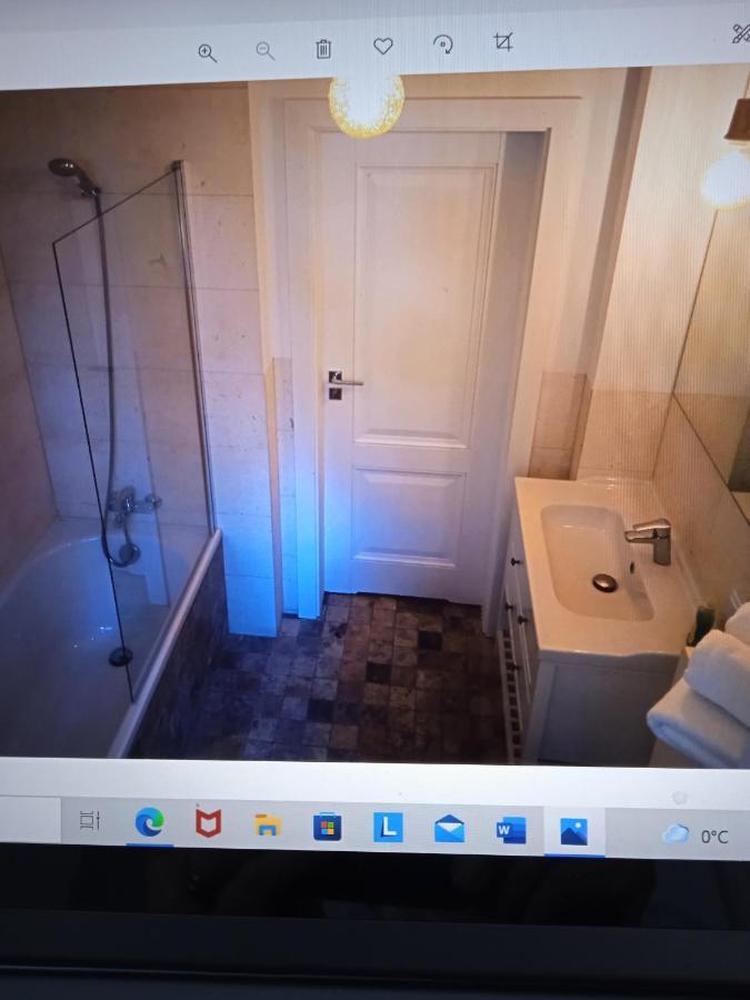 Dworek Akacja Uslugi Hotelarskie 야노비에츠 외부 사진