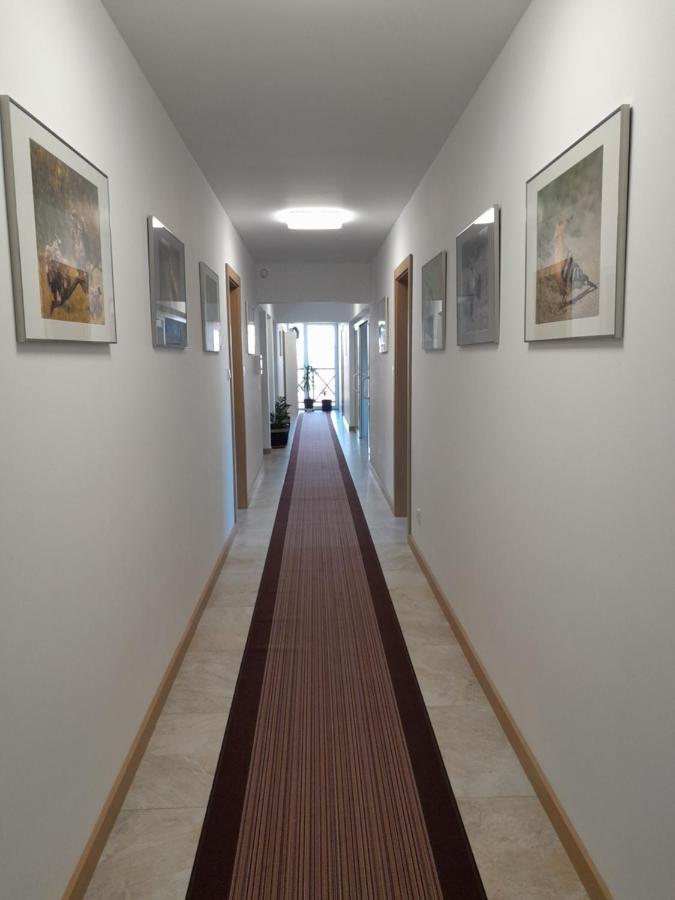 Dworek Akacja Uslugi Hotelarskie 야노비에츠 외부 사진